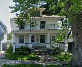 Building Photo - 1023 Grove Ave