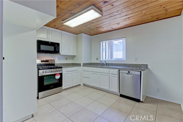 Building Photo - 108 Corona Ln