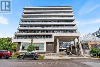 Building Photo - 591 Sheppard Ave E
