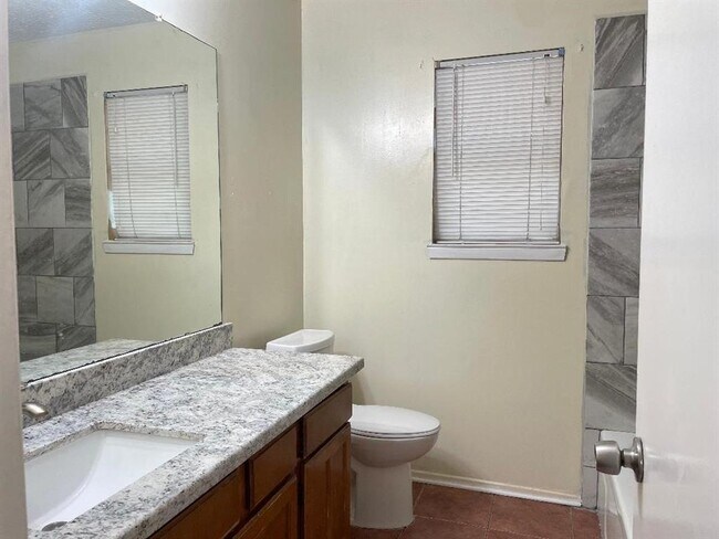 Building Photo - 13410 Natasha Ln