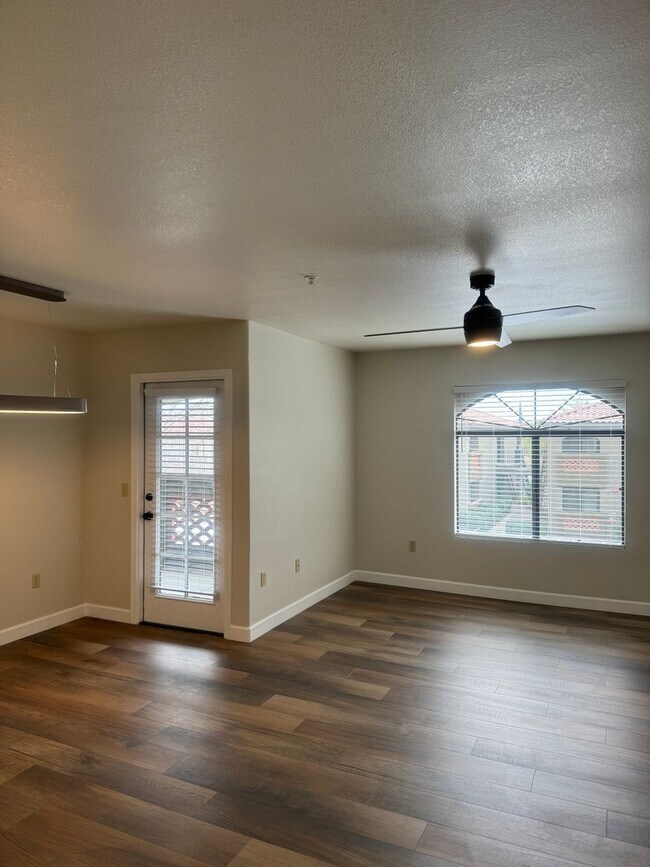 Foto del edificio - 2 Bedroom 2 Bathroom