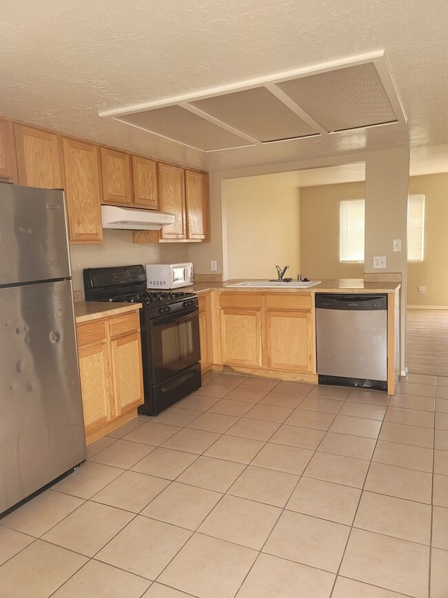 Building Photo - 88 Parque De Oeste Dr