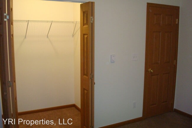 Building Photo - 2 br, 1 bath House - 807 West Sandusky Street