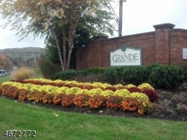 Foto del edificio - 4407 Ramapo Ct