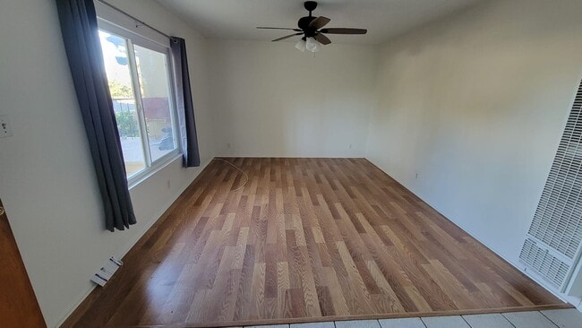 Livingroom - 3445 S Pacific Ave