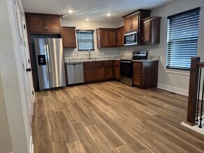 Building Photo - 1205 SW Locust St