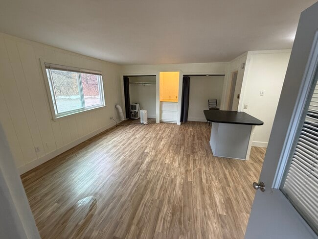 Apt 2 - Hillside Apartments