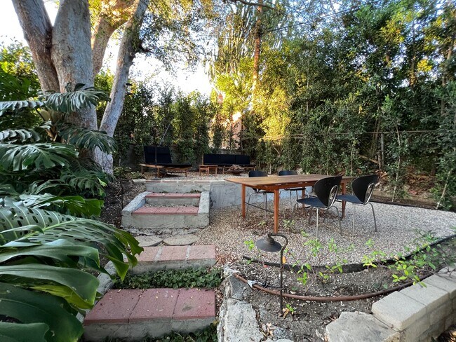 Back yard individual patio - 4201 Franklin Ave