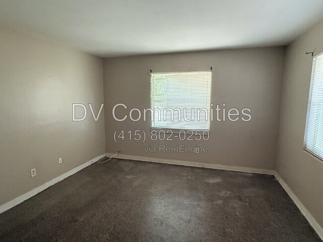 Building Photo - 1273 S Betty Ln
