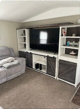 Building Photo - 307 Helen St