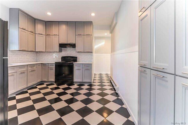 Foto del edificio - 326 Nassau Rd