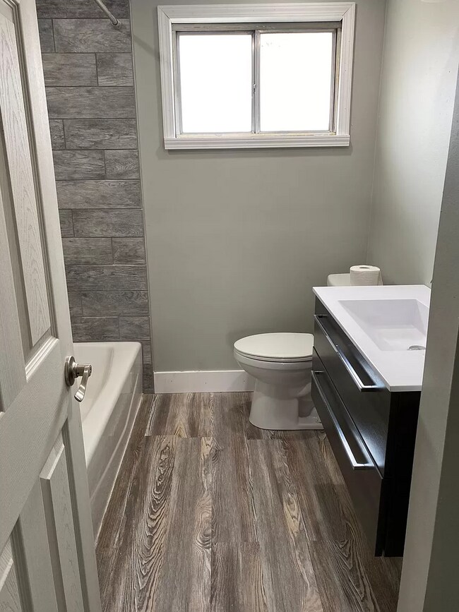 Bathroom - 197 Saint Felix Ave