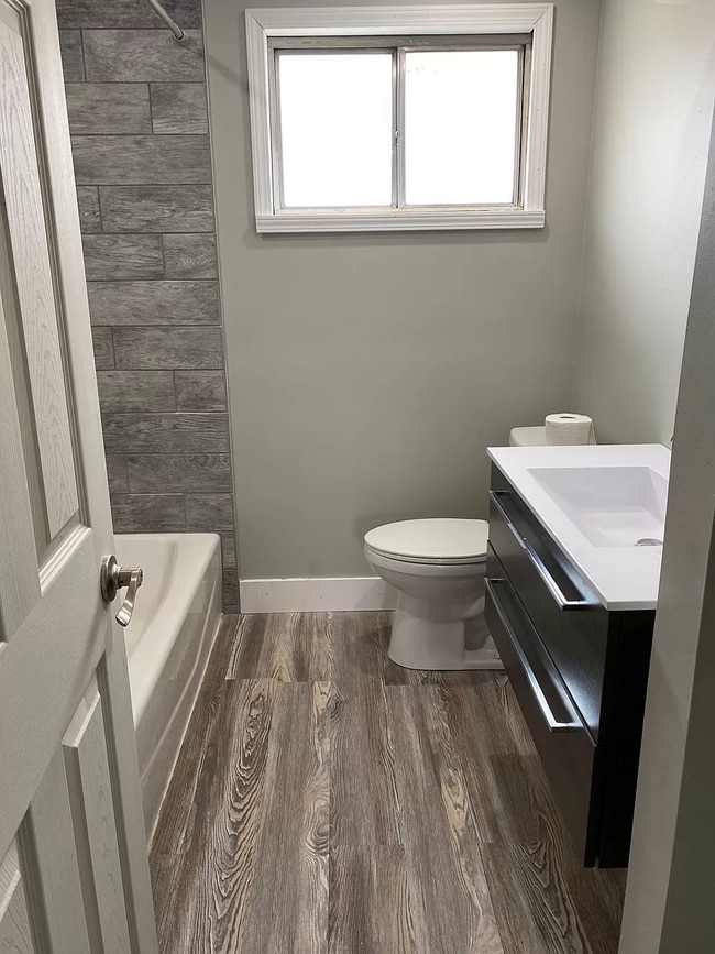 Bathroom - 197 Saint Felix Ave