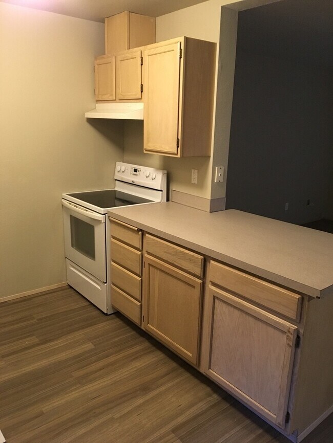 Foto del edificio - Orting 3bdr 1.5 bath Townhouse w/ garage