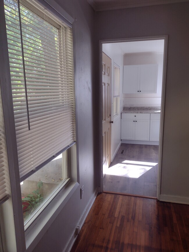 Foto del edificio - 4825 Ridge Rd