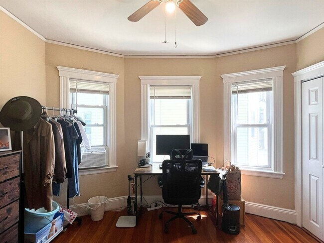 Foto del edificio - 3907 Washington St