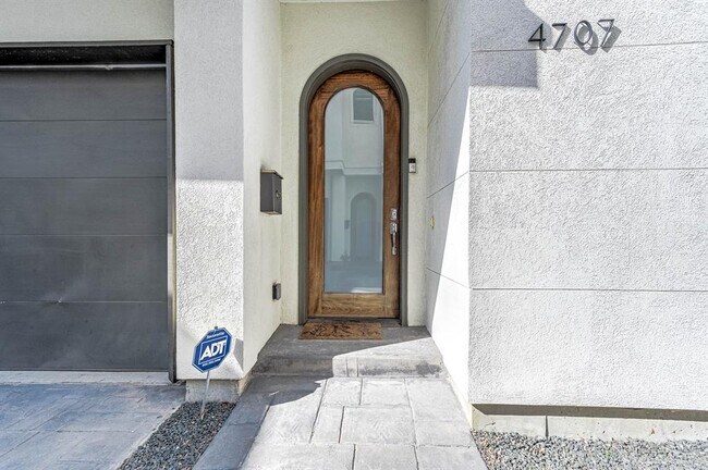 Foto del edificio - 4707 Jackson St