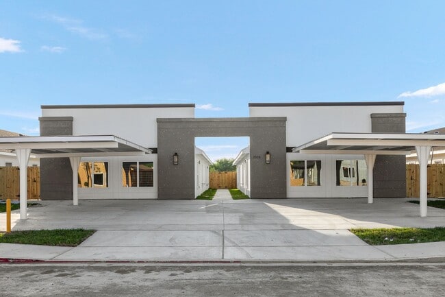 Foto del edificio - 3508 S Dominique Dr