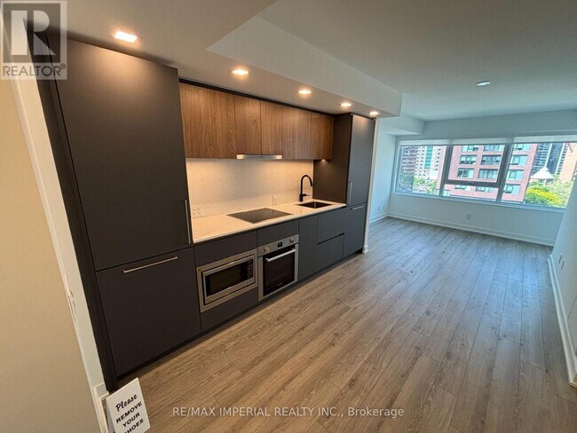 Photo du bâtiment - 903 - 609 SHERBORNE STREET
