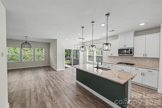 Building Photo - 4513 Duplin Dr