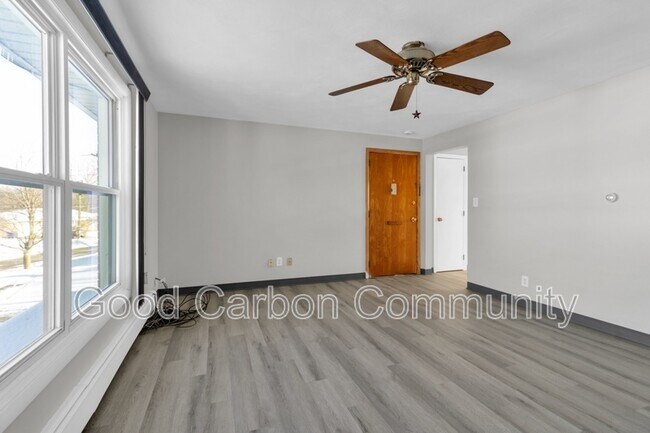 Foto del edificio - 1190 Orchard Park Rd