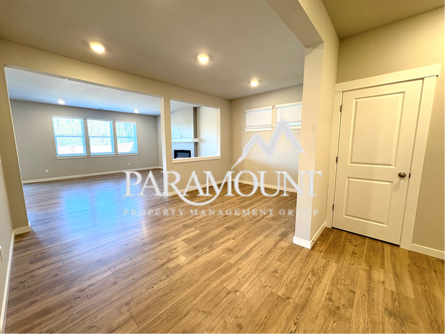 Foto del edificio - Charming 5 Bedroom Port Orchard Rental!