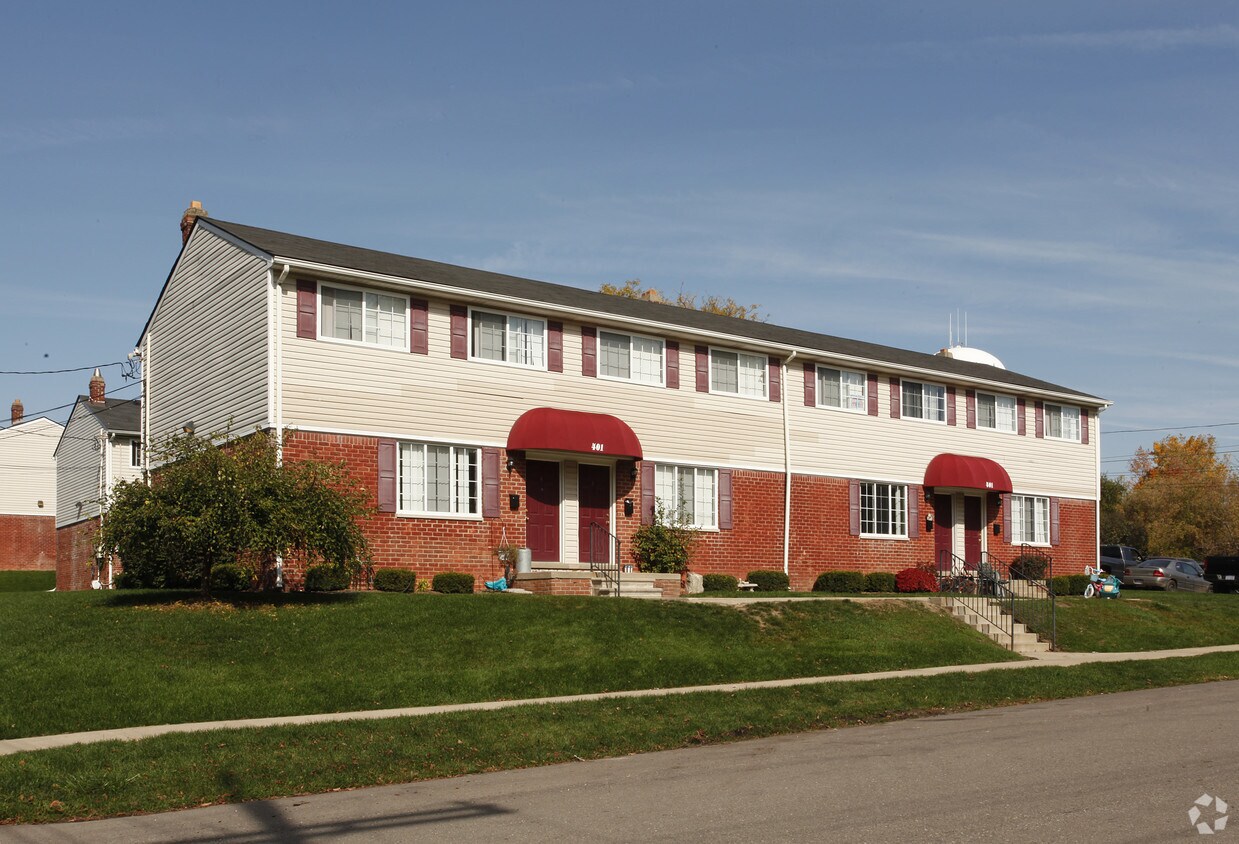 Meadows of South Lyon Apartments in South Lyon, MI