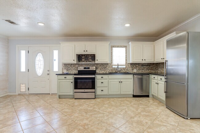 Foto del edificio - 12301 County Rd 2500