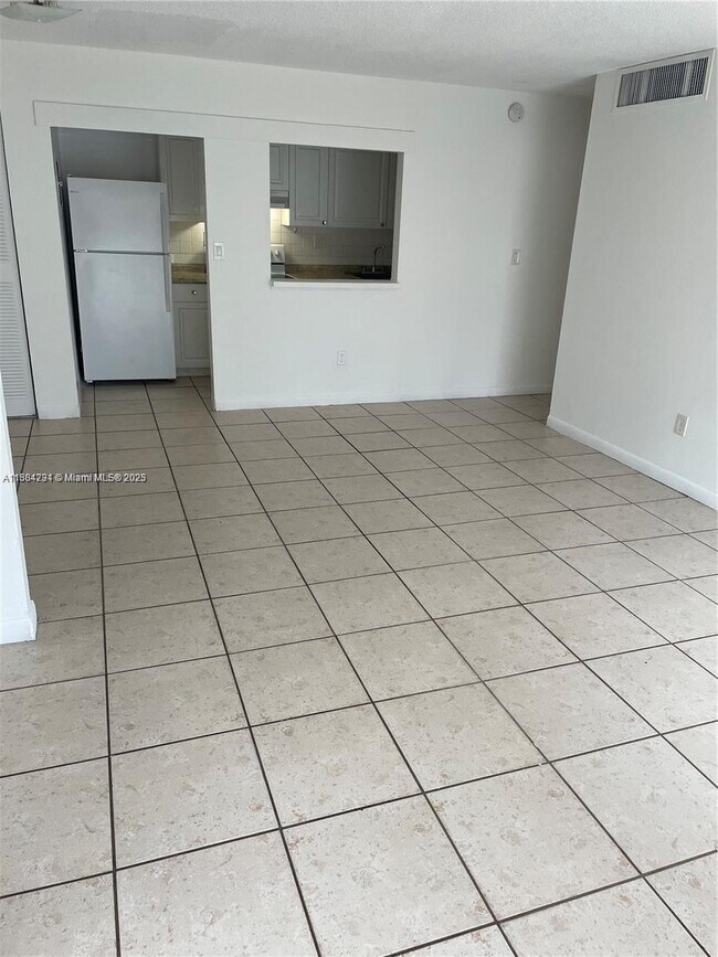 Foto del edificio - 4310 NW 79th Ave