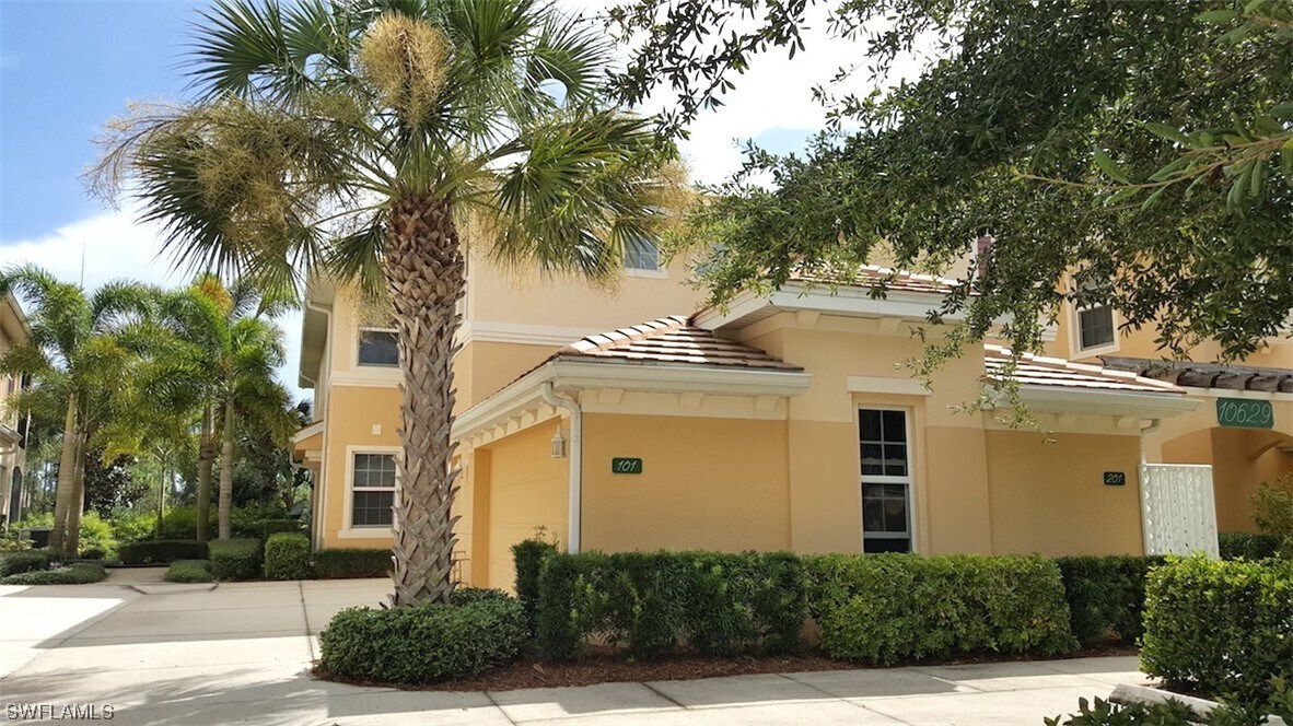 Primary Photo - 10629 Pelican Preserve Blvd