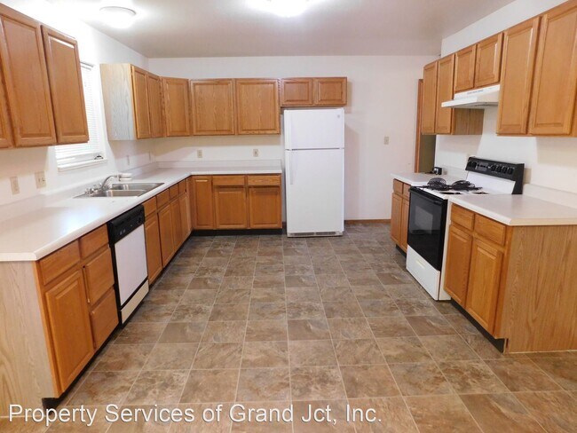 Building Photo - 2 br, 2 bath House - 521 1/2 29 1/2 Road