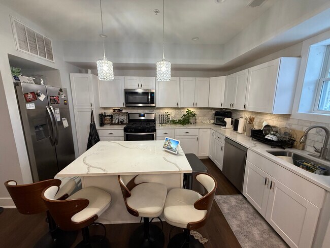 Foto del edificio - 903 Hamilton St NW
