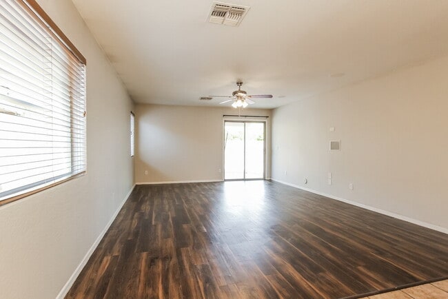 Building Photo - 2910 S 80th Ave