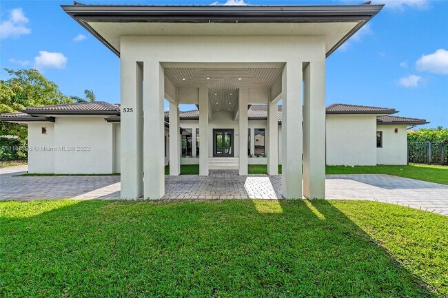 Building Photo - 525 SW 87th Ave