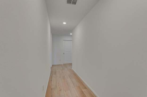 Foto del edificio - 417 Laurenbrooke Dr