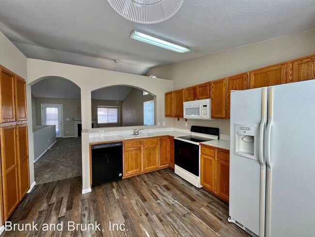 Building Photo - 4 br, 3 bath House - 6179 Montero Circle