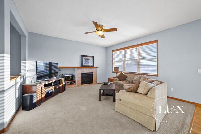 Foto del edificio - 6757 Urbandale Ln N