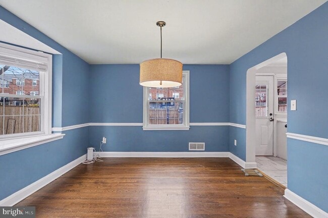 Foto del edificio - 1546 Putty Hill Ave