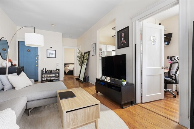 Foto del edificio - 242 S Huntington Ave