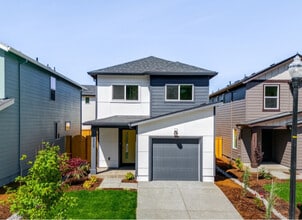 Building Photo - 12022 NE 60th Ave