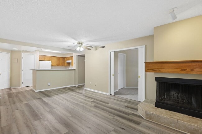 Building Photo - 1065 Acapulco Ct