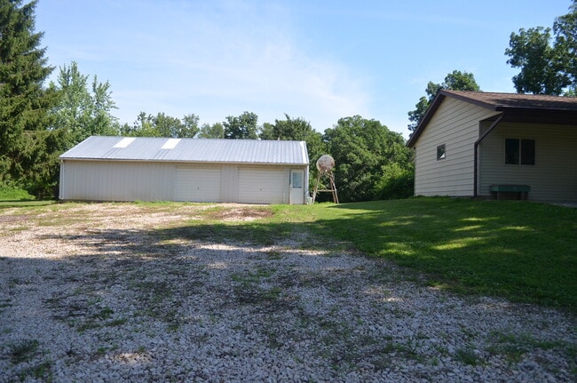 Building Photo - 1525 Indian Ave