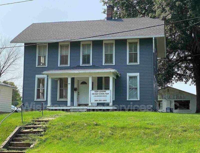423 W Calhoun St, IL 61455 House for Rent in IL