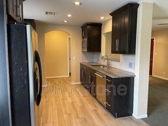 Foto del edificio - 1602 Sheffield Rd