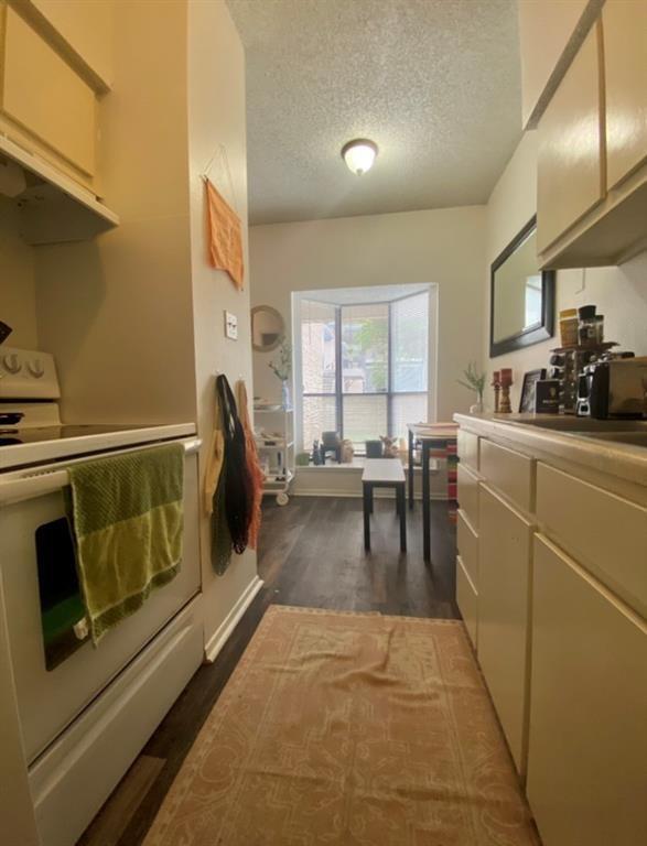 Building Photo - 2604 Salado St