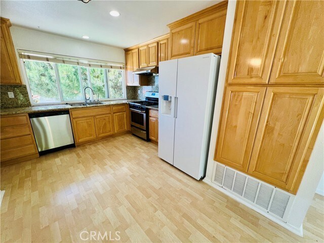 Foto del edificio - 28040 Lobrook Dr
