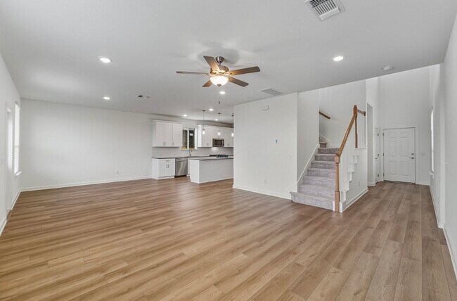 Building Photo - 480 Tailwind Dr