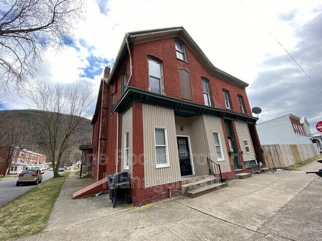 1338 Erie Ave Renovo Pa 17764 House For Rent In Renovo Pa Apartments Com