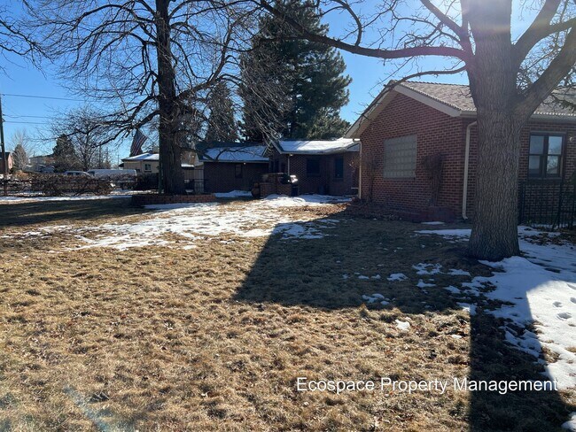 Building Photo - Huge 3bed/2bath Single Family home in The ...