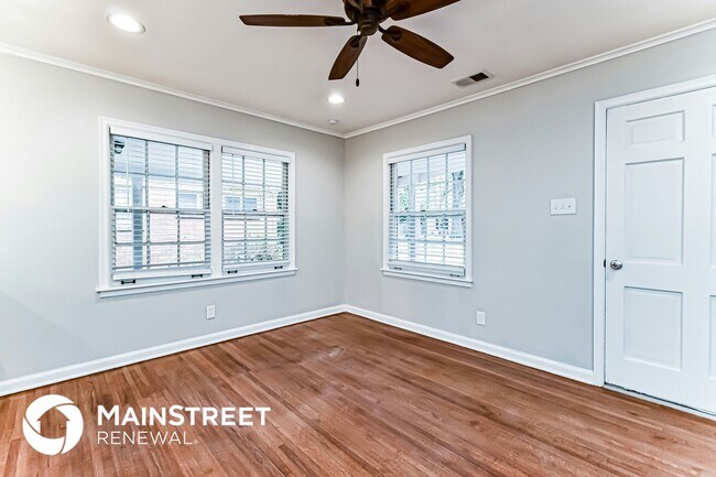 Foto del edificio - 1619 Ivy Rd